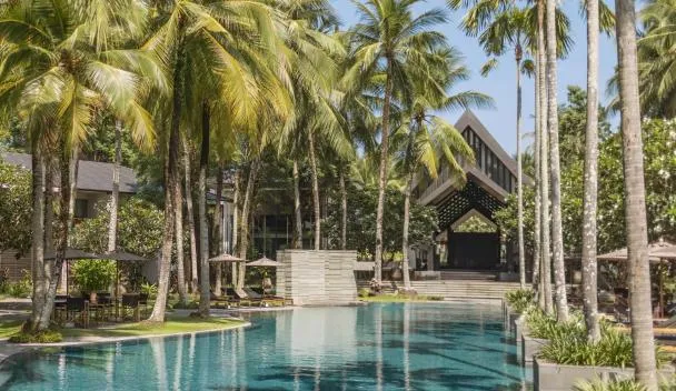 ทวินพาล์มส์ ภูเก็ต รีสอร์ท